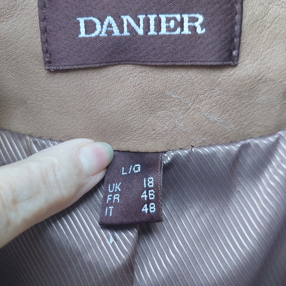 DANIER lined leather fall jacket with Zip front, L. Lovelysubtle color details - Picture 7 of 11